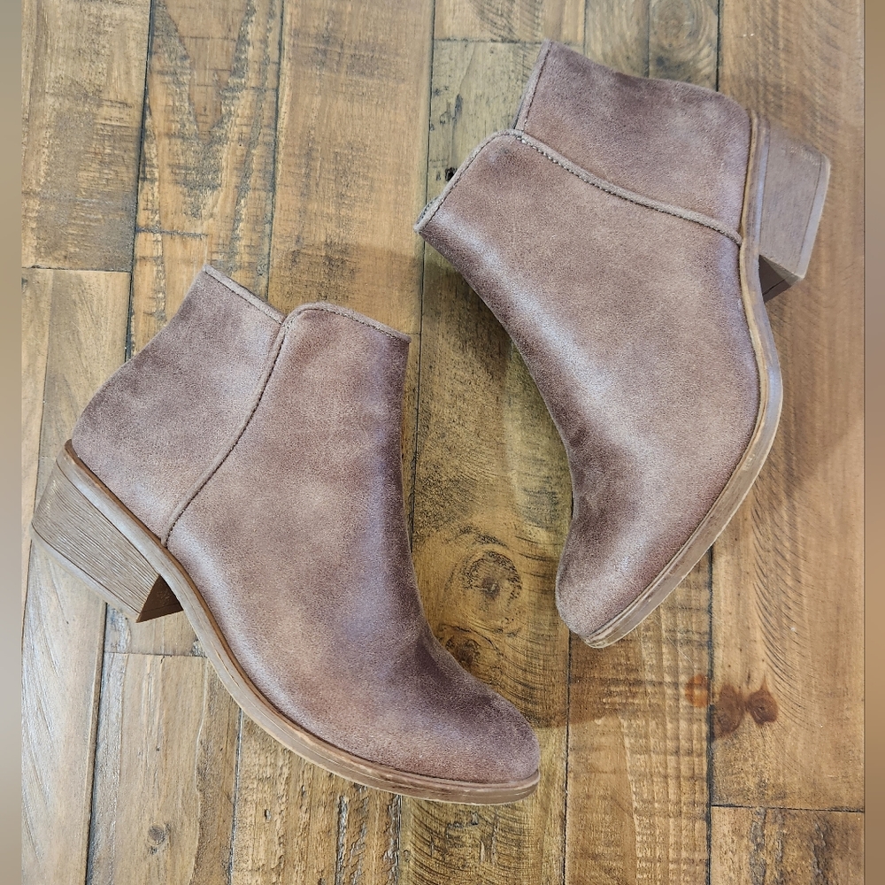 Women's Taupe Booties 7.5